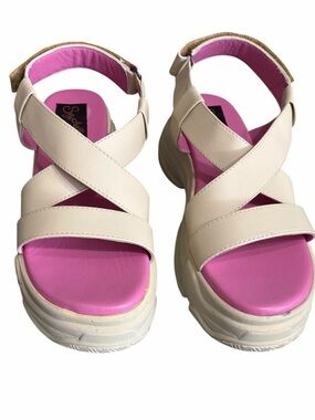 Seychelles Cream Crisscross Sandals with Pink Footbed